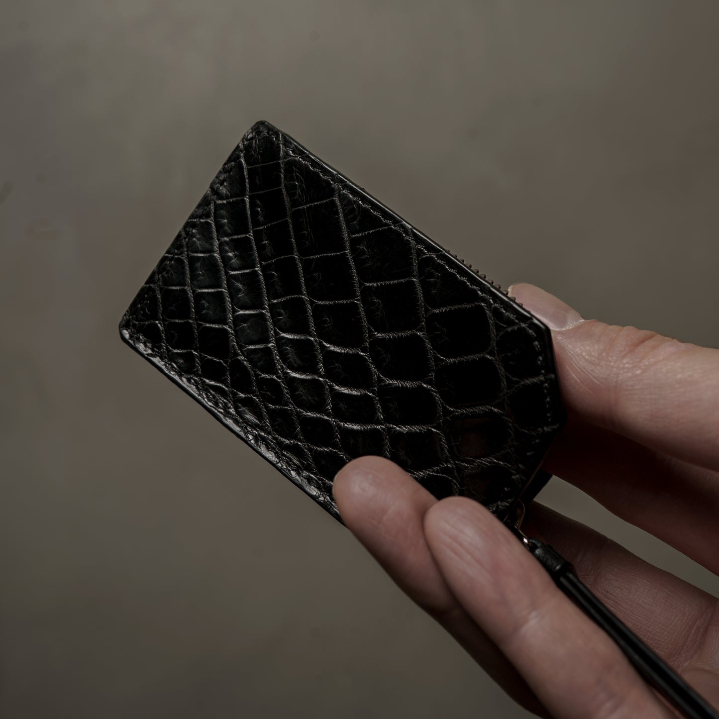 CROCODILE LEATHER MATTE BALCK ZIPPER MULCH CASE MINI