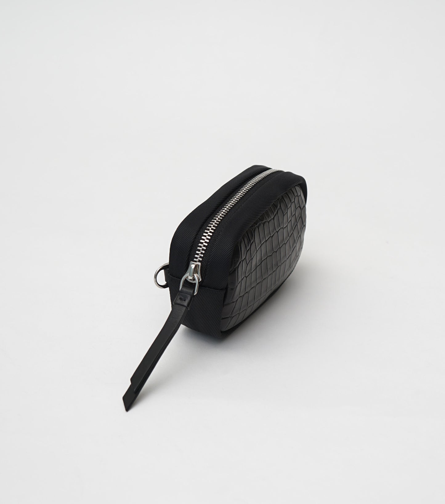 CROCODILE LEATHER MATTE BLACK ROUND ZIPPER POUCH [SMALL]