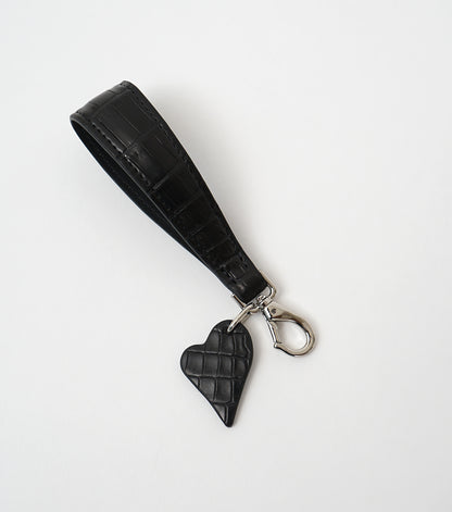 CROCODILE LEATHER MATTE BALCK KEY STRAP[BLACK HEART CHARM]