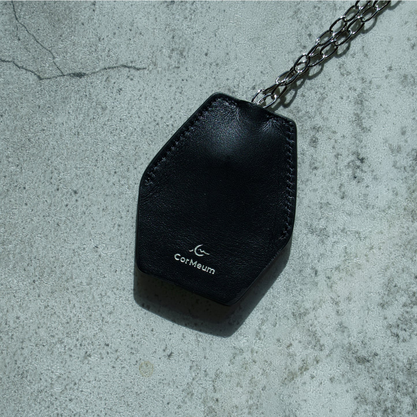 CROCODILE LEATHER MATTE BLACK KEY NECKLACE[NFC]