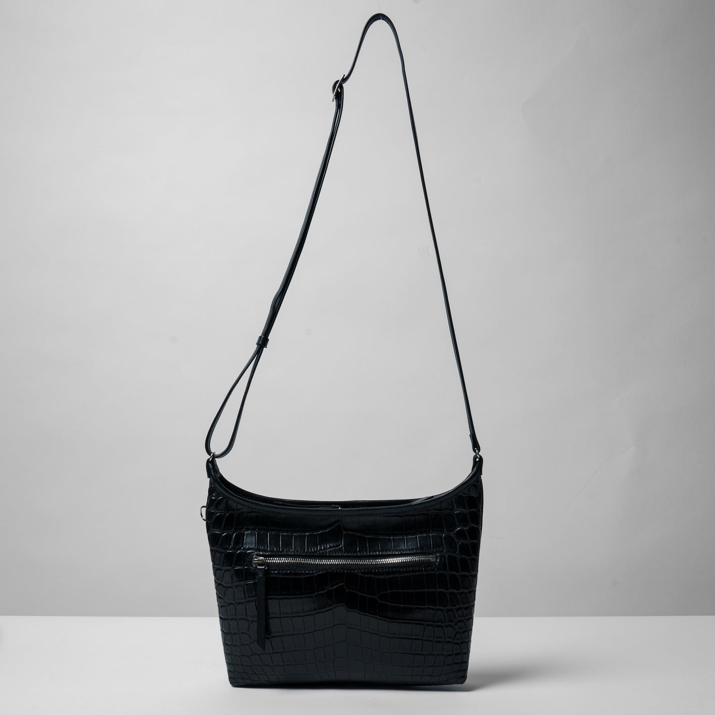 CROCODILE LEATHER MATTE BLACK FRONT ZIPPER SACOCHE