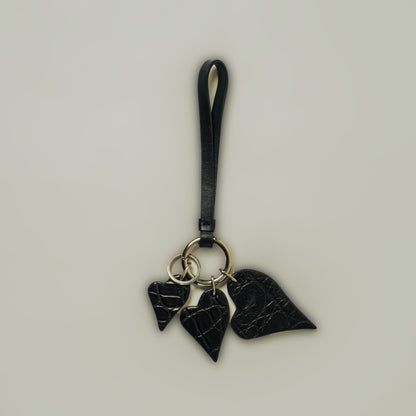 CROCODILE LEATHER AMTTE BLACK 3HEART KEY STRAP